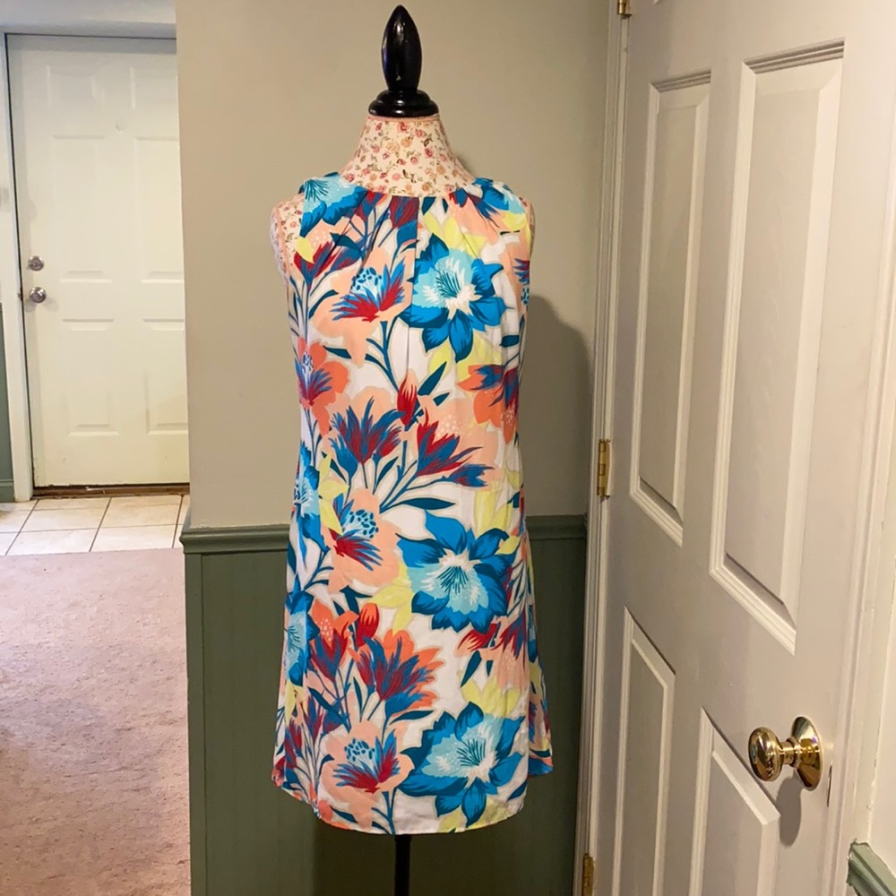 Floral print Sleeveless shift dress